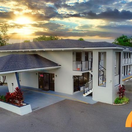 קיסימי Sunshine Inn מראה חיצוני תמונה